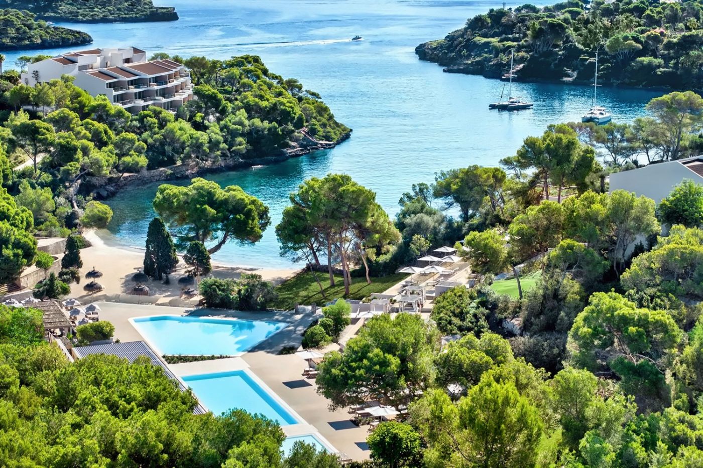 Ikos Porto Petro