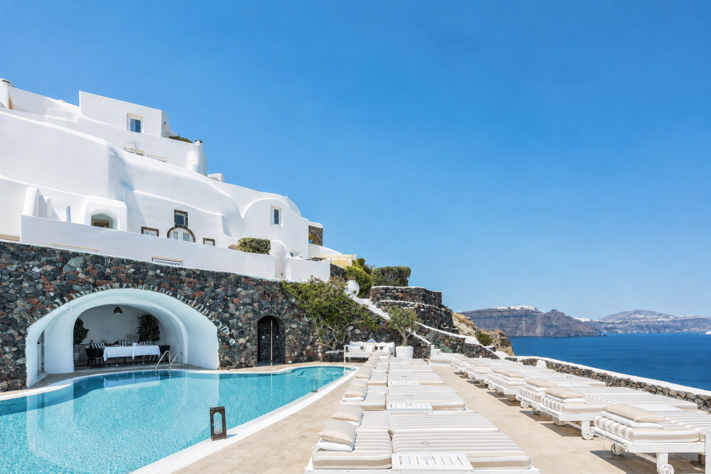 Canaves Oia Suites