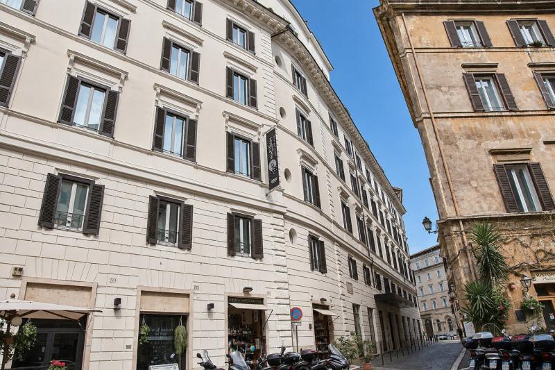 The Pantheon Iconic Hotel