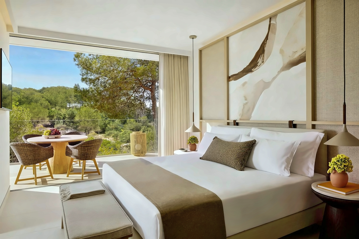 Deluxe Garden View Suite