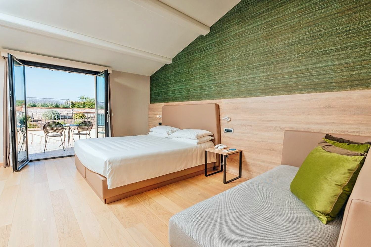 Terrace Room 