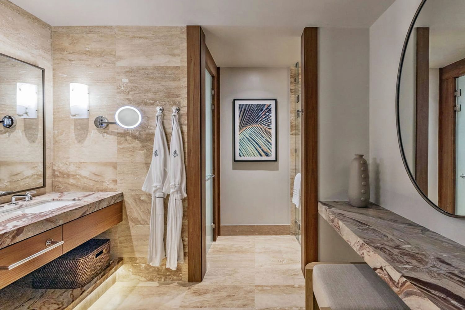 Papagayo Suite