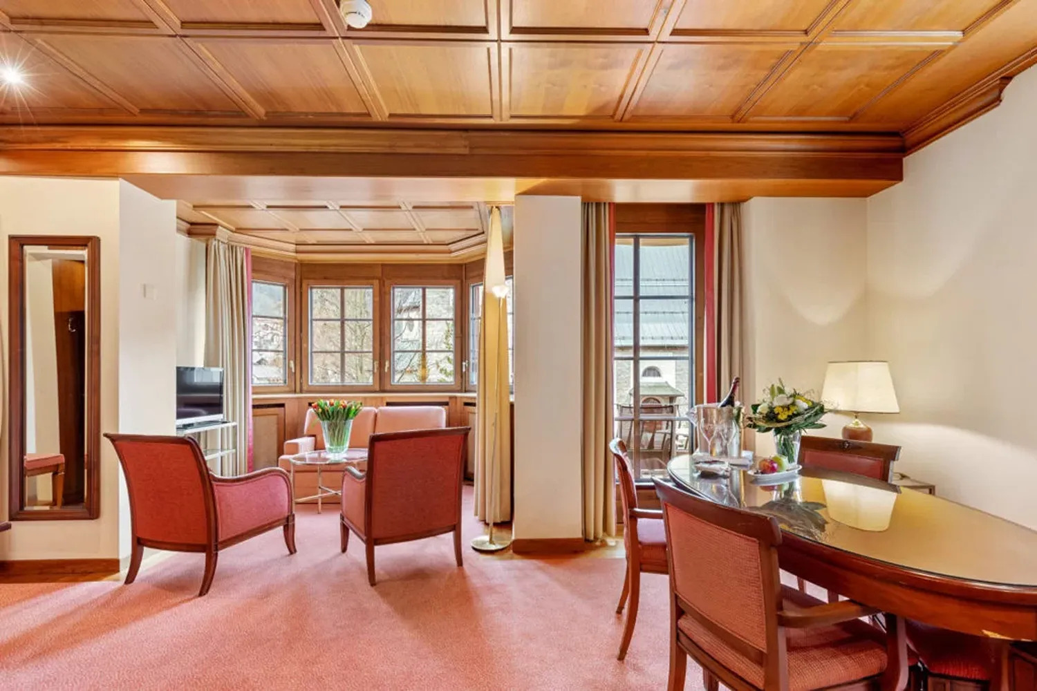 Corner Suite