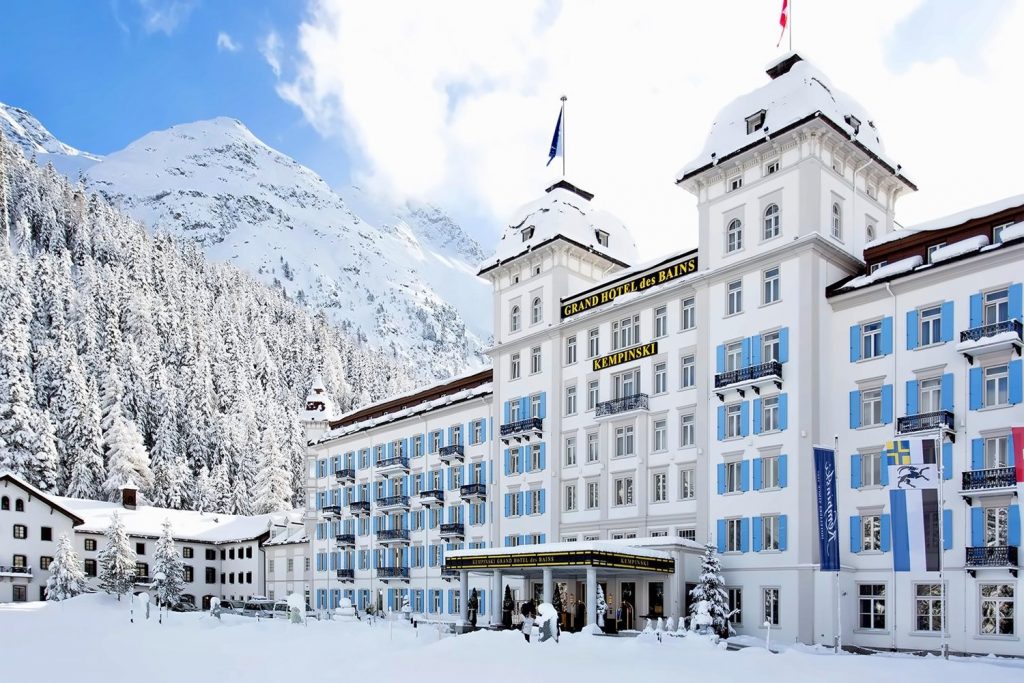 Best Luxury Ski Resorts for Shopping. Alps Boutiques and Fashion Stores