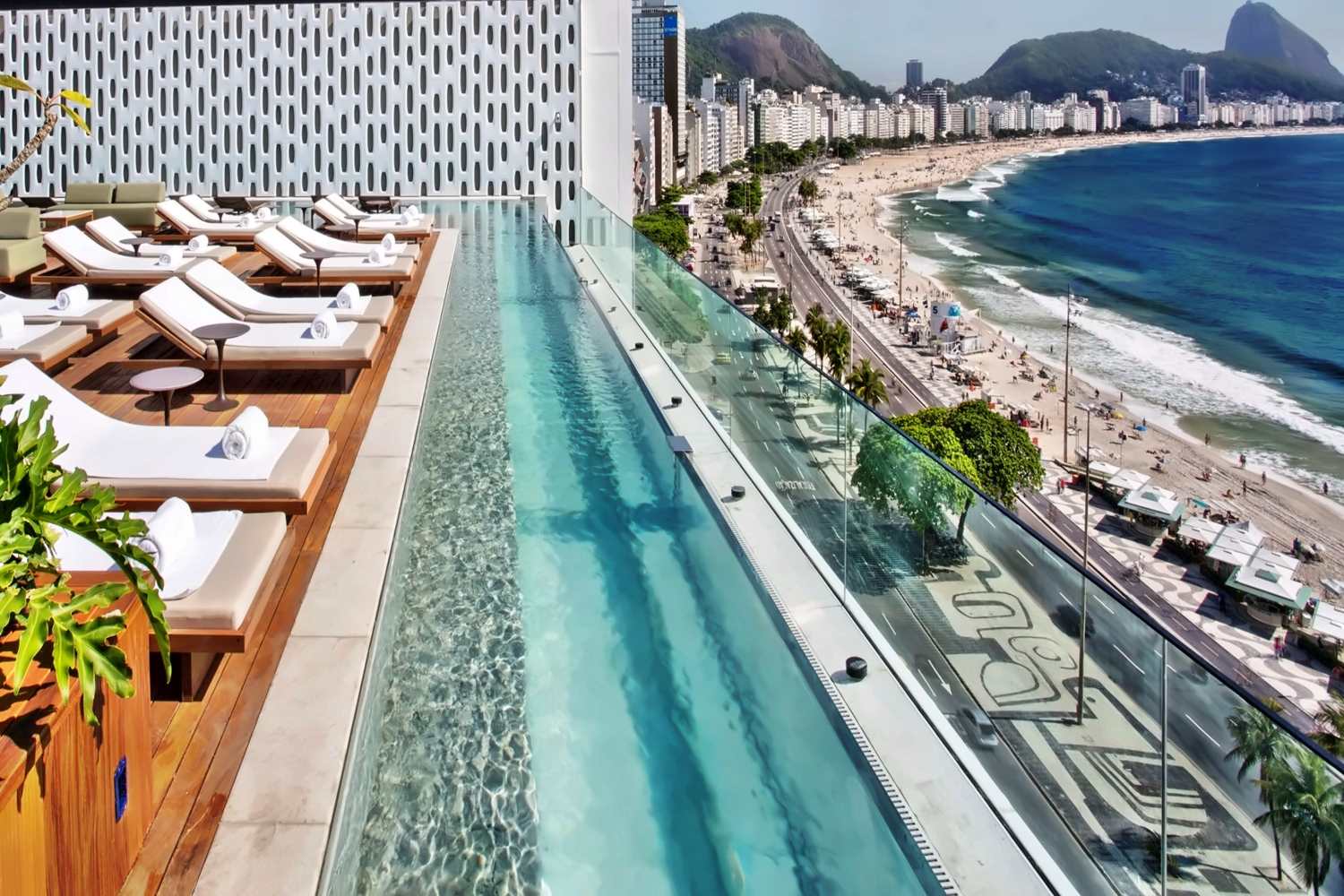 Rio de Janeiro Beaches Will Remain Closed Until There's a Vaccine