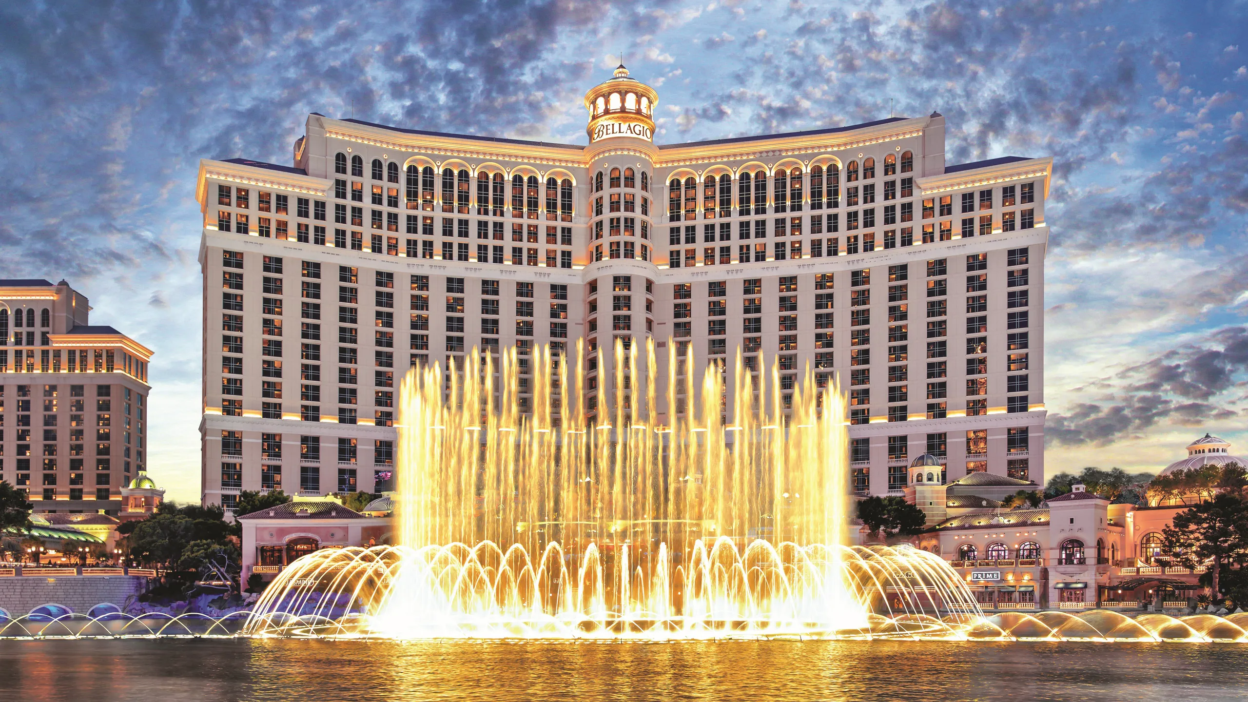 Las Vegas Luxury Hotels Strip Views Suites And Resort Energy