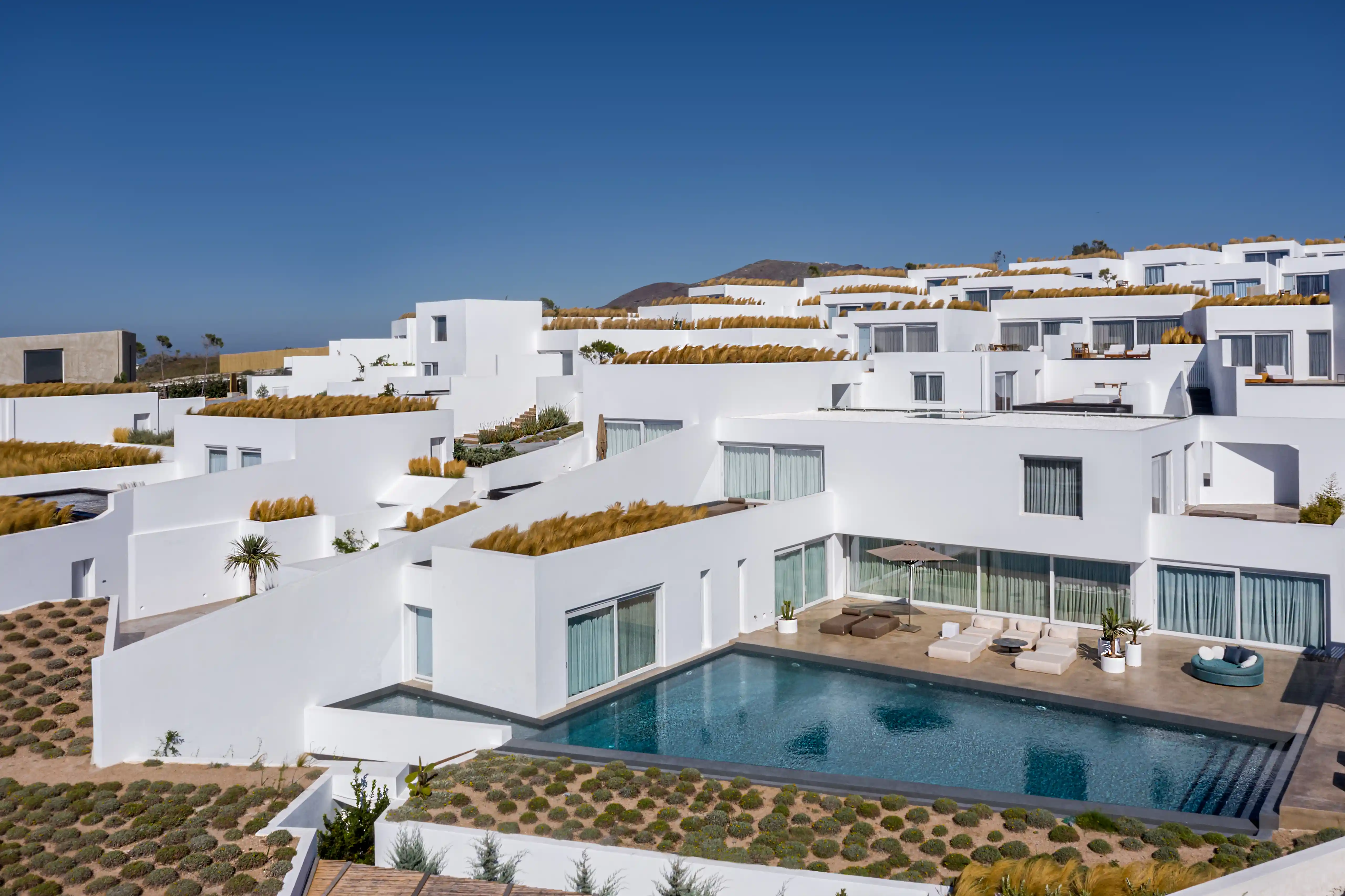 Santorini Luxury Hotels  Caldera Views  Privacy And Timing