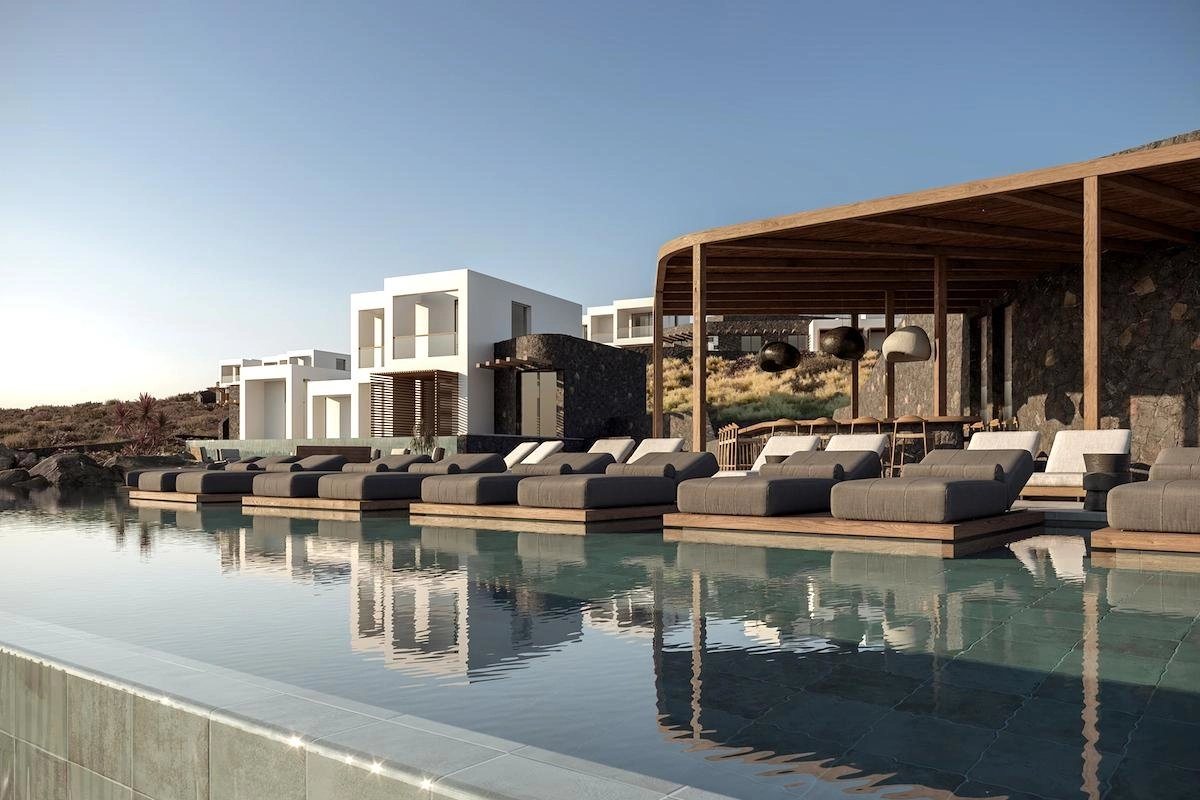 Santorini Luxury Hotels  Caldera Views  Privacy And Timing