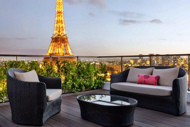 Paris Hotels With Eiffel Tower View Luxury Room Category Guide