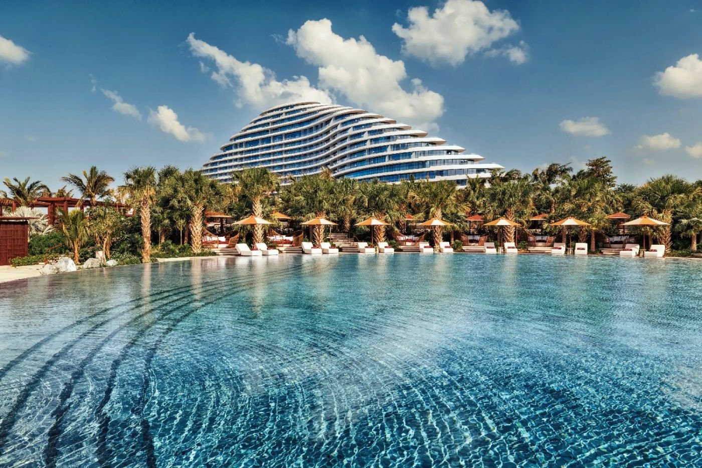 Jumeirah Marsa Al Arab Dubai luxury beachfront resort exterior