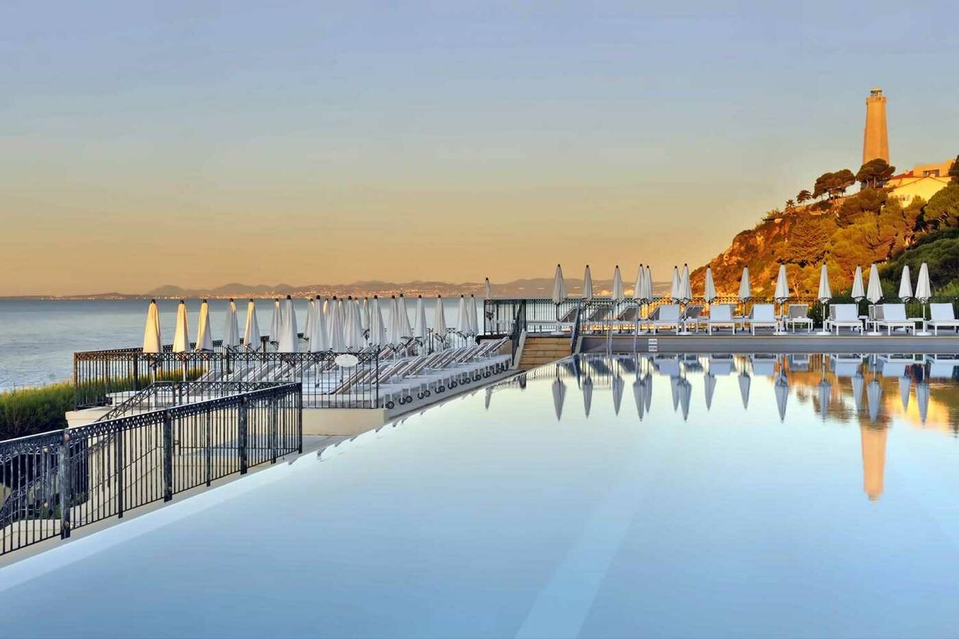 Club Dauphin seawater infinity pool at Grand-Hôtel du Cap-Ferrat