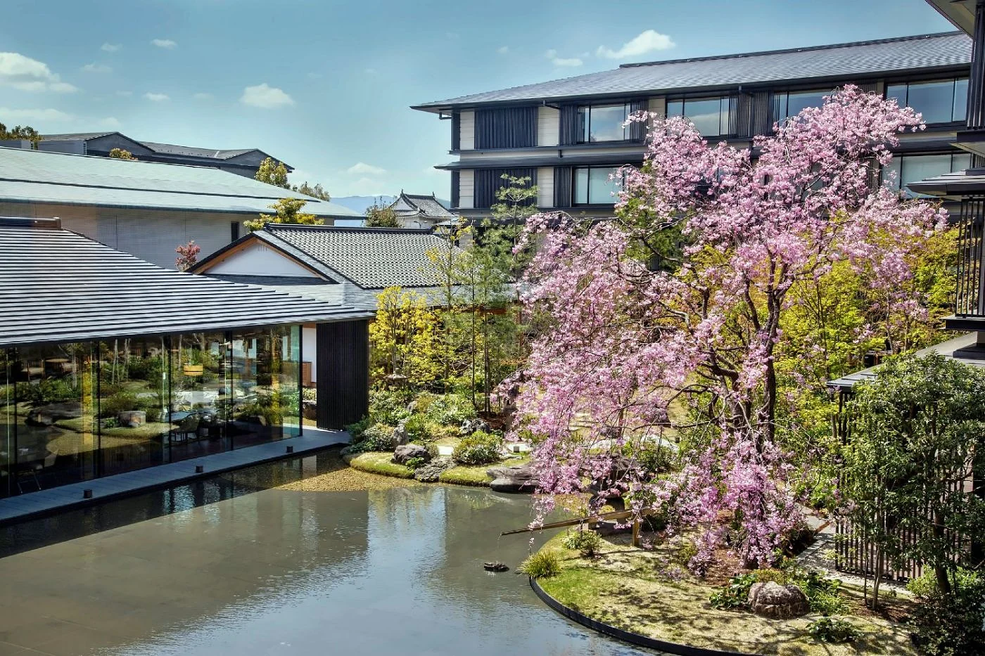 Hotel The Mitsui Kyoto garden and courtyard in cherry blossom season